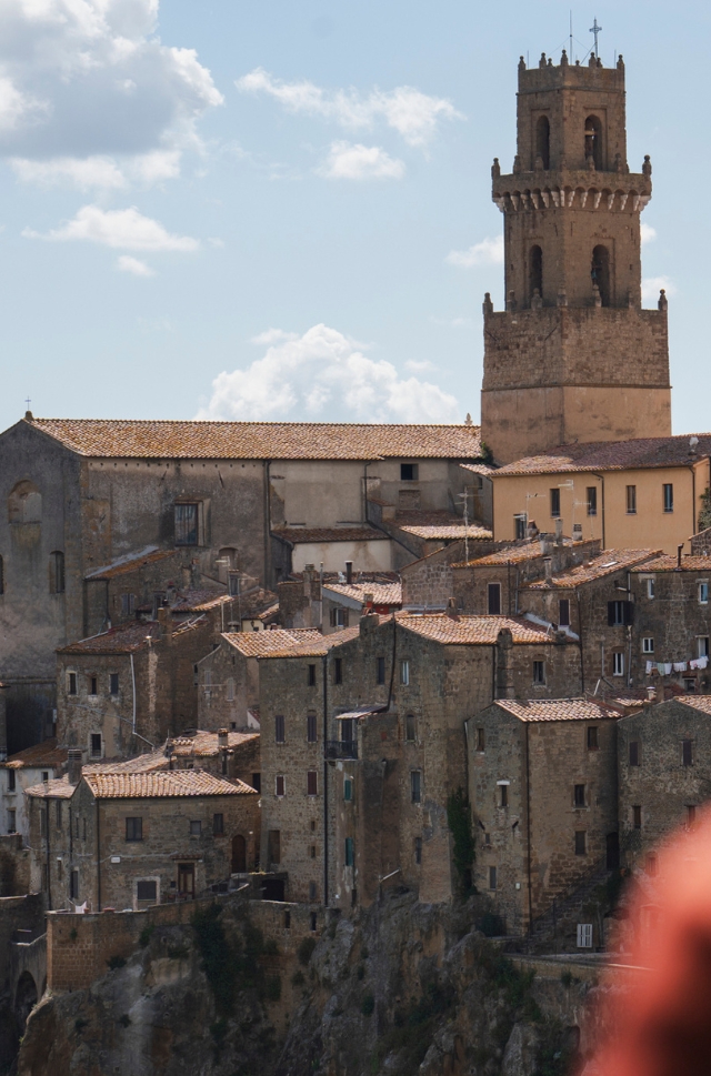 Toscano Collezioni panorama di Pitigliano